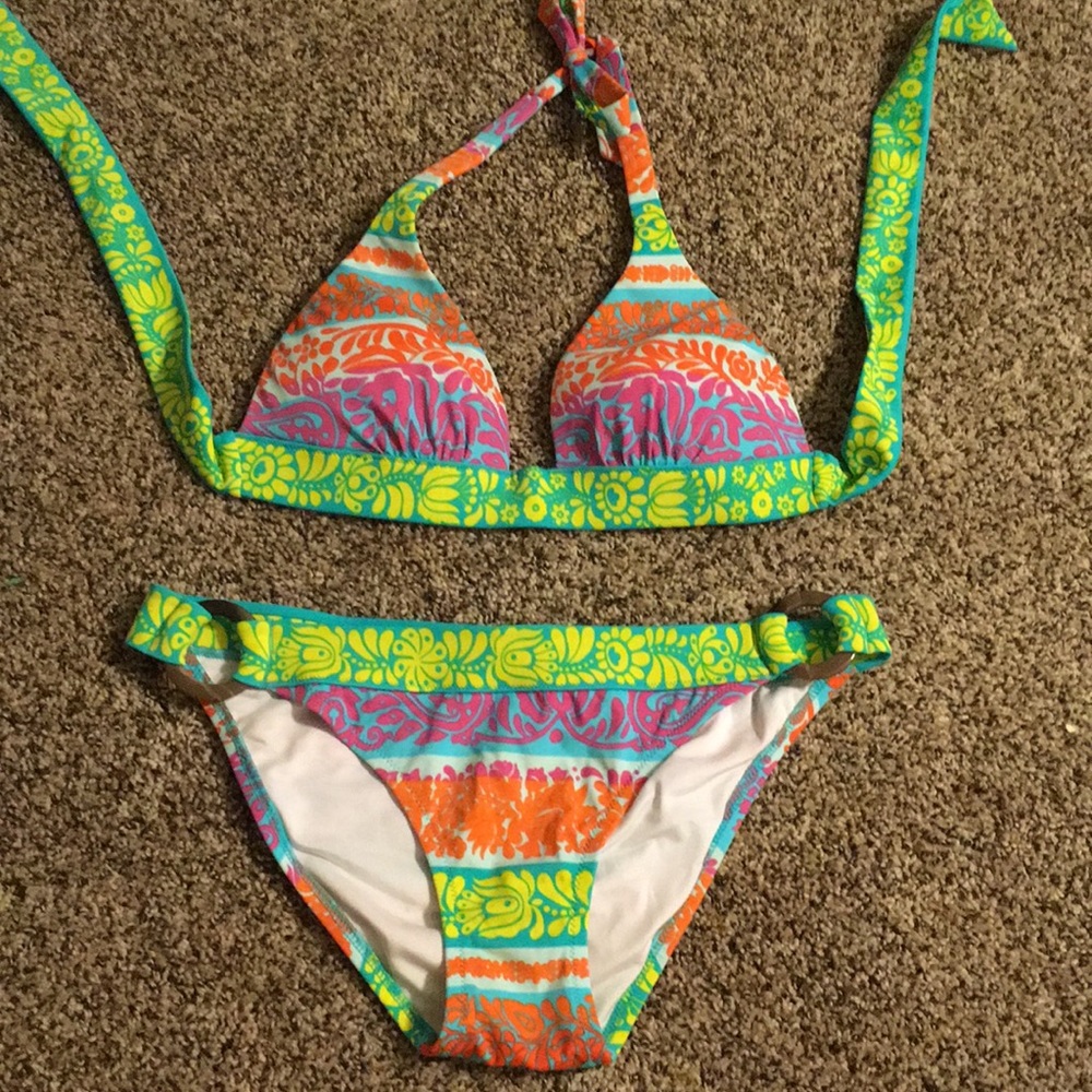 Victoria’s Secret bikini